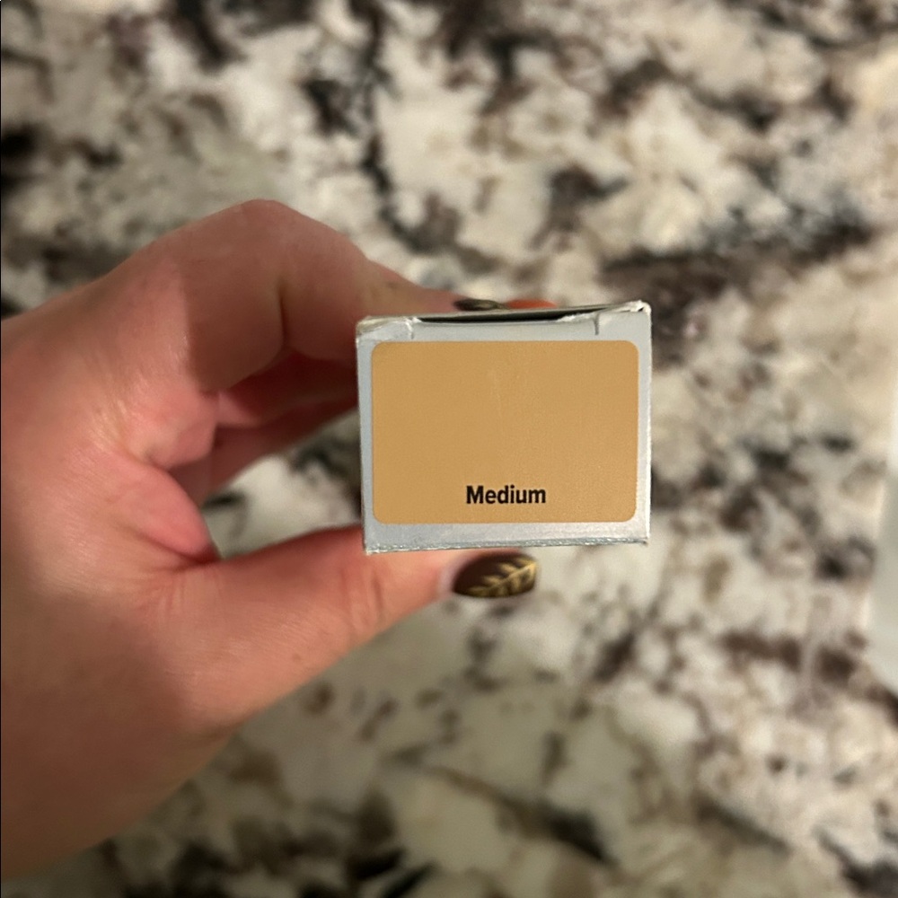 IT Cosmetics CC+ Cream SPF 50+ - Cream - Picture 2 of 11